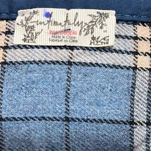 Free People NWOT, 3/4 sleeves, blue/ beige flannel top, S/P - Picture 7 of 8